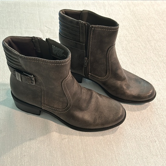 Anne Klein Sport Taupe Aklanette Booties Zip w/ Buckle Size 8 Like new condition - Picture 7 of 14